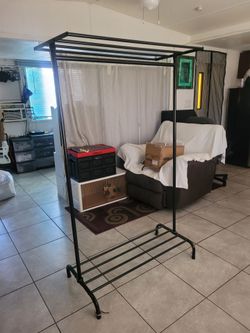 Clothes rack holder