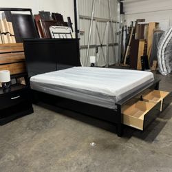 Queen Bedroom Set $360