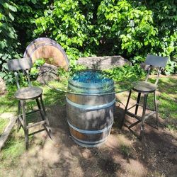 Barrel Table With 2 Stools  $100 
