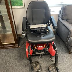 Jazzy Elite Red Mobility Scooter w/Charger & Paperwork $450