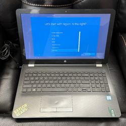 PRICE NEGOTIABLE!!!! IOB Powers on/Factory Reset 2018 HP 15.6" Pavilion Series Laptop & Charger