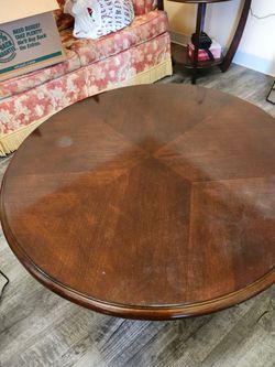 Round Coffee table