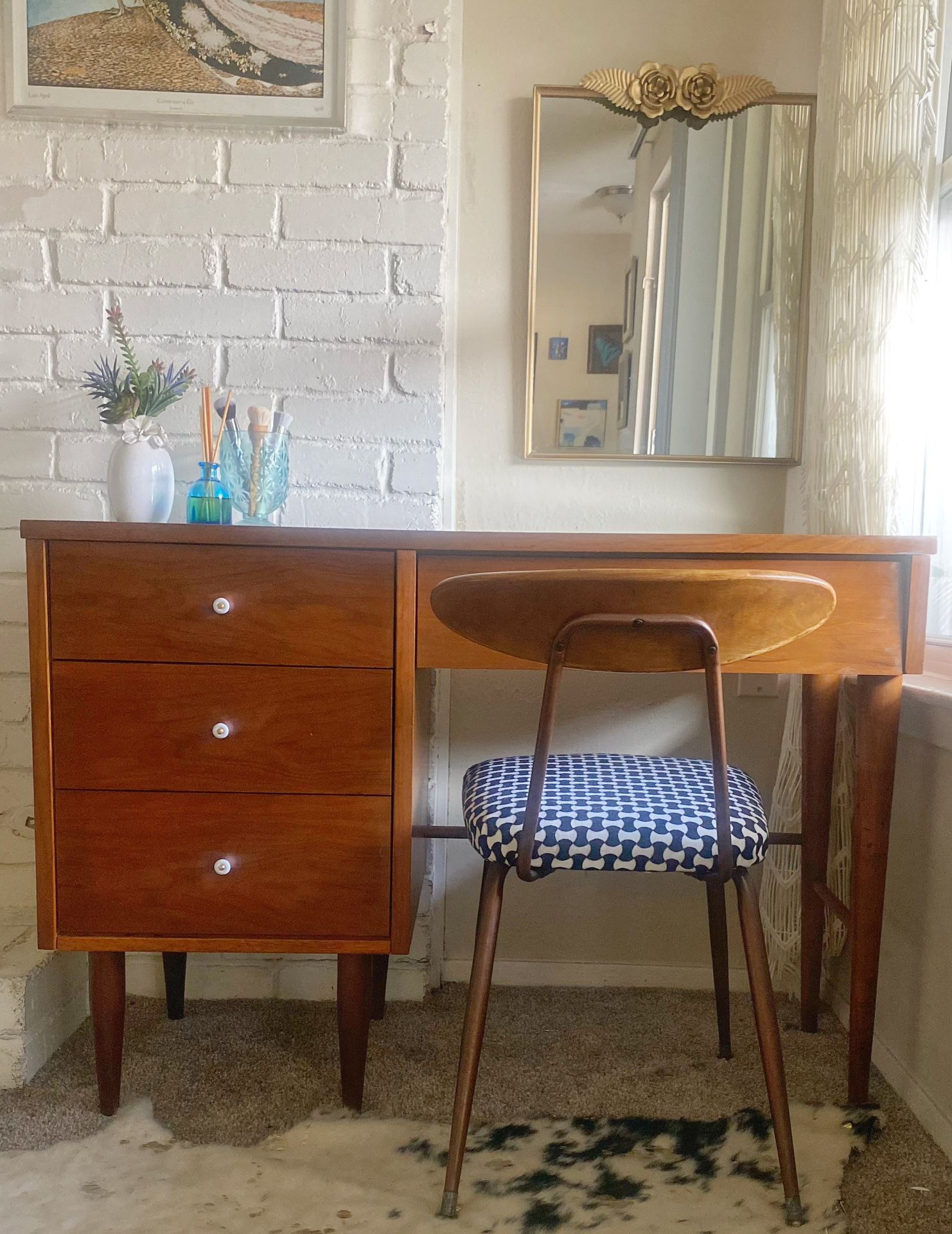 Beautiful Mid-Century Modern Desk And Vintage Chair Set