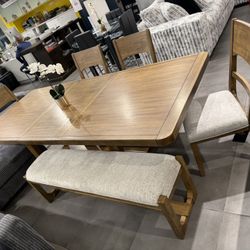 Beautiful Rustic Dining Set ✨ Long Table 108” L 