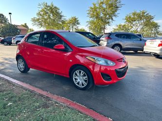 Mazda 2 2012