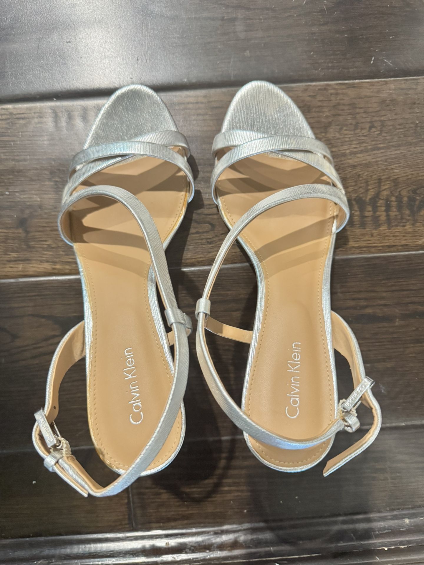  Calvin klein Women’s heels with strap