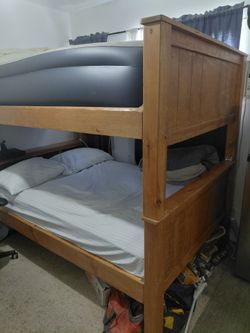 Wood bunkbed