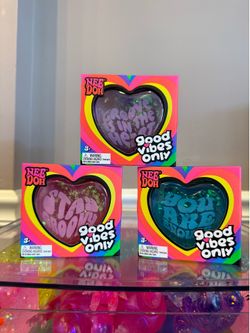 Needoh Good Vibes Only hearts