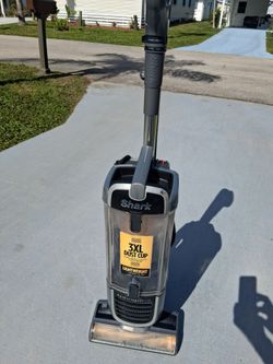 Shark Navigator Upright Bagless Vacuum