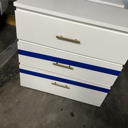 Dresser Set 