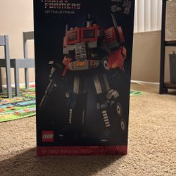 10302 Lego Trans Formers
