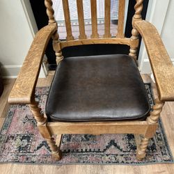 Beautiful Well-Made Sticky Chair
