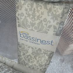 Halo Bassinest Swivel Sleeper 