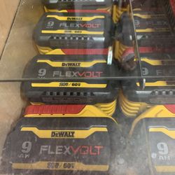 Dewalt New Battery 9ah Flex Volt $150 Each One Nuevas 