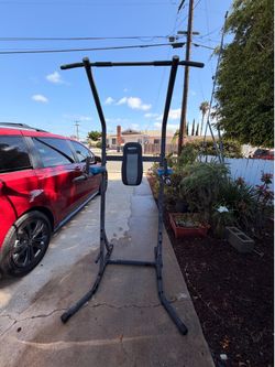 Pull up dip bar
