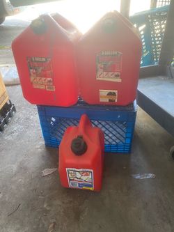 3 Gas Cans
