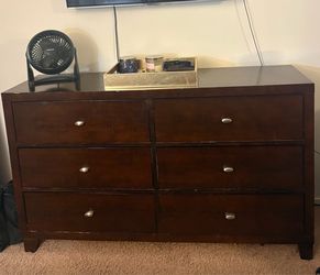 Long Dresser