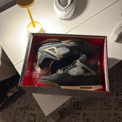 Jordan Retro 4 x Off-White Size 8 Mens