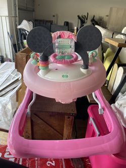 Minnie Mouse Walker
