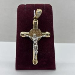 Jesus Pendant 14k