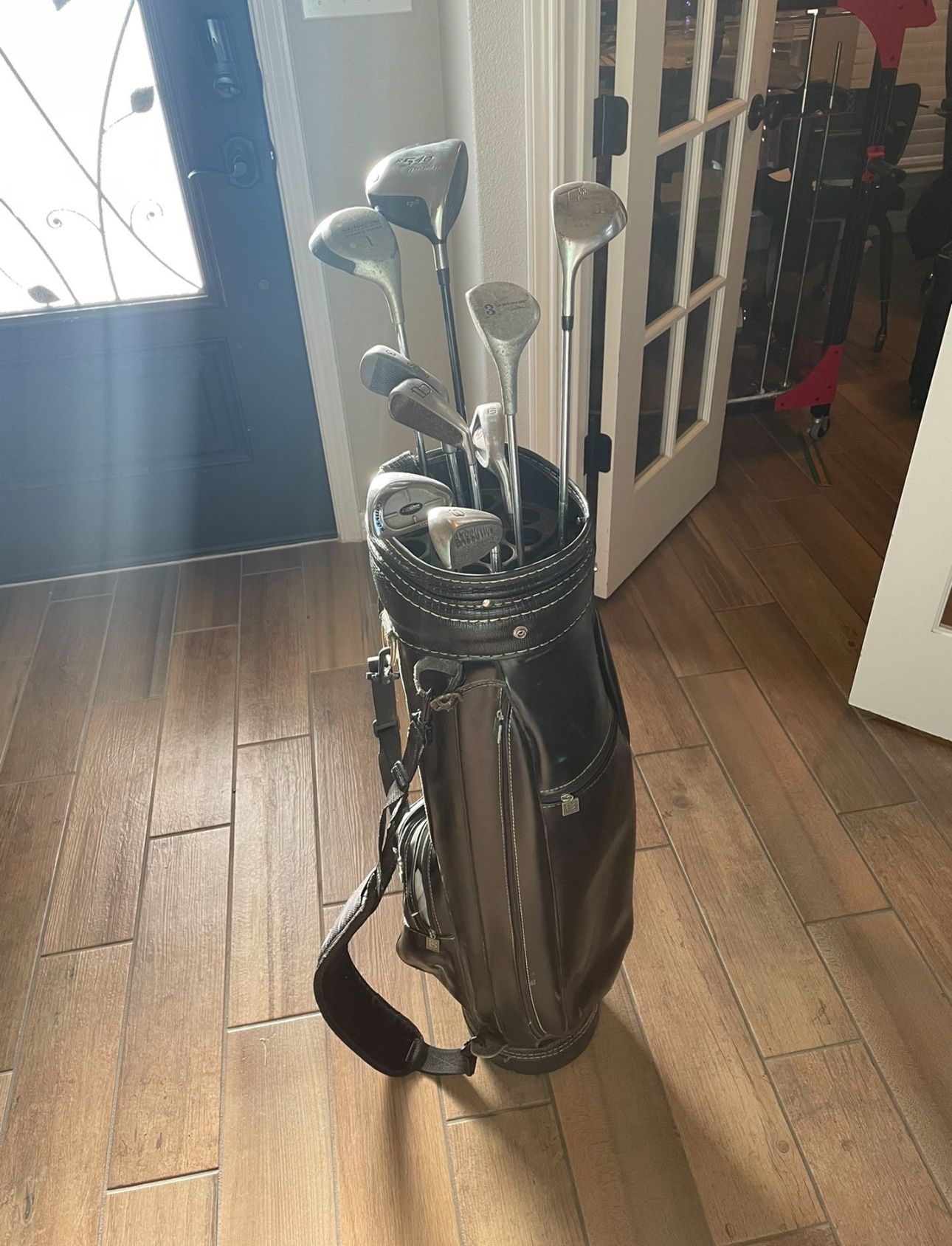 Golf Bag + Golf Clubs