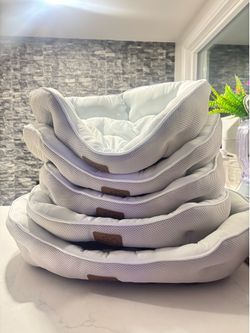 COOLING 🧊❄️🧊❄️ PET BEDS SMALL/ MEDIUM