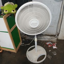 Fan, just like new $25.