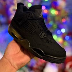 Jorda 4 Black Cats Size 5.5y. New   225 