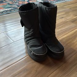 Kids Snow Boots Sz 1