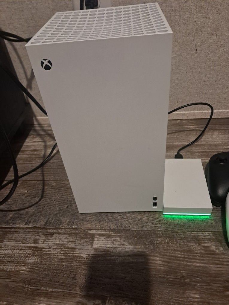 XBOX SERIES X BUNDLE W/TV...
READ DESCRIPTION... AMAZING DEAL! YOU WILL NOT BE DISAPPOINTED! 💙🫡🦋