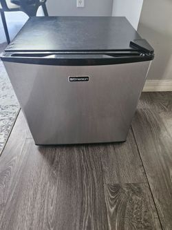 Emerson Mini Fridge