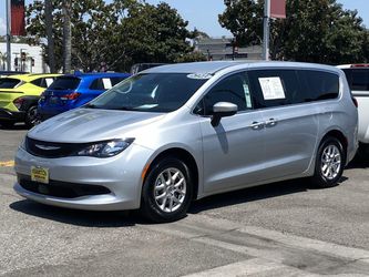 2023 Chrysler Voyager