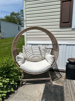 Outdoor lawn chair