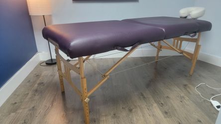 Earthlite massage table