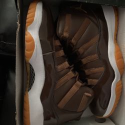 Jordan’s Size 10  Send Offers