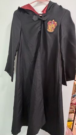 Harry Potter Gryffindor wizard robe in black with red lining and Gryffindor crest