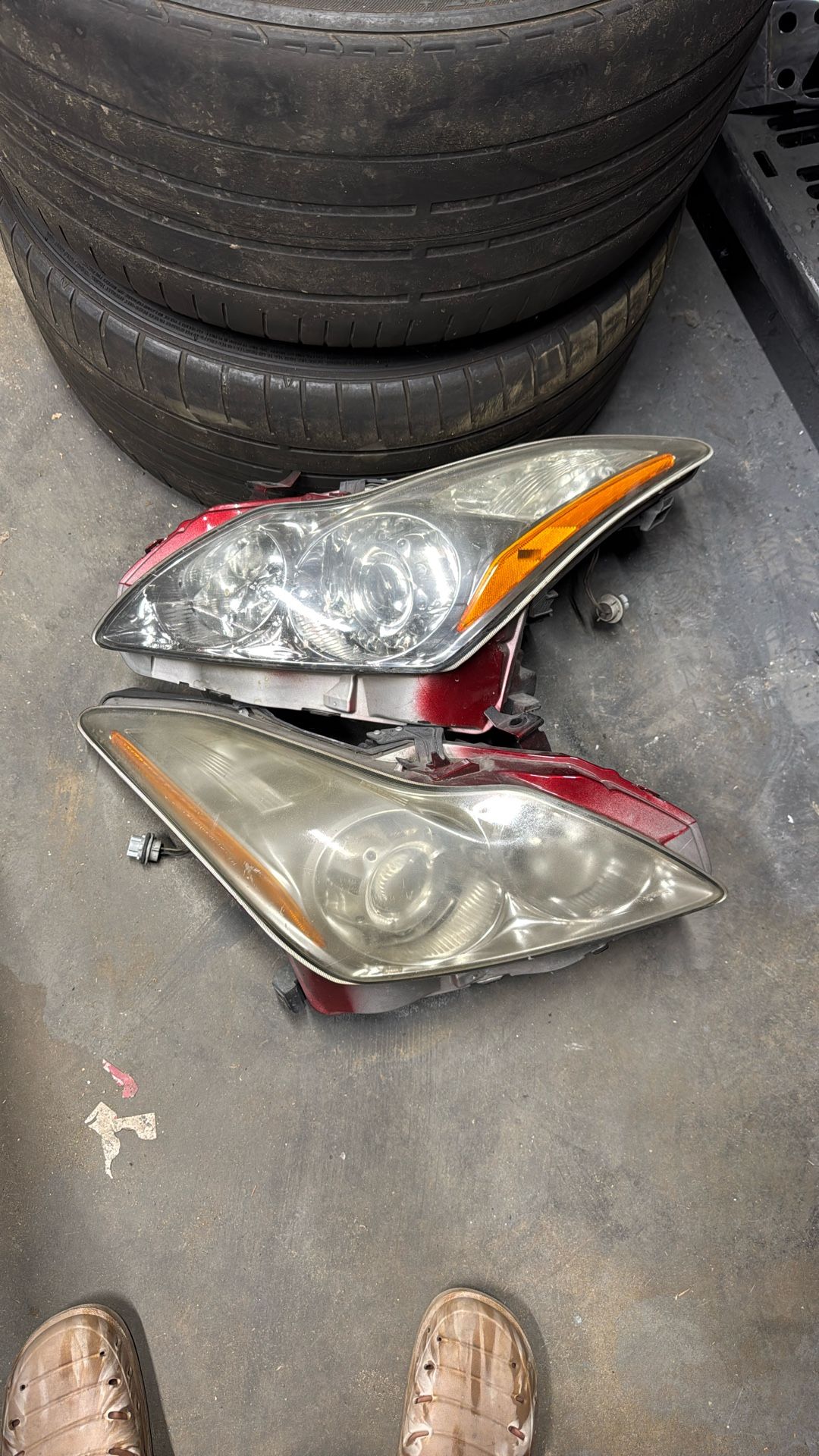 Infiniti G37 Coupe OEM Headlights