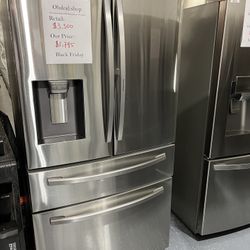 Samsung 28 cu/ft. French Door RF28R7351SR Refrigerator Freezer