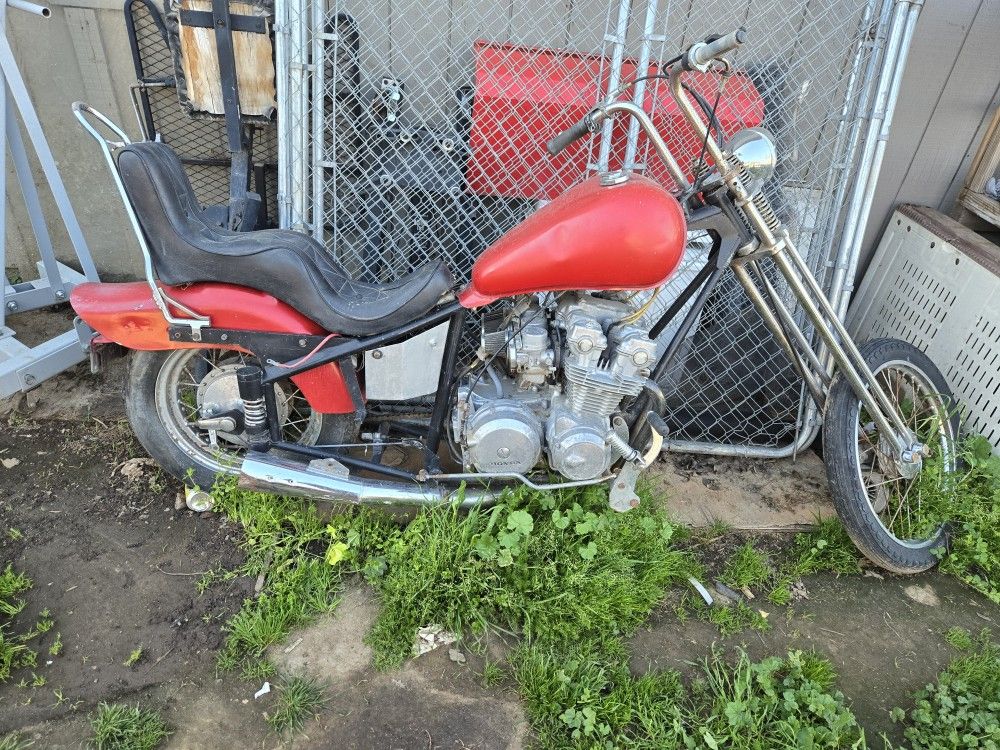 Bobber 750 Engine