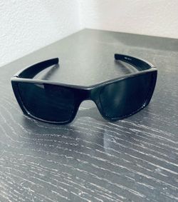 Oakley Fuel Cell Sunglasses - Polished Black / Warm Grey (OO9096-01) Product Overview The Oakley Fuel Cell is designed for those who don't just walk t
