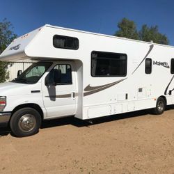 Ford E450 Econoline Class C Motor Home 