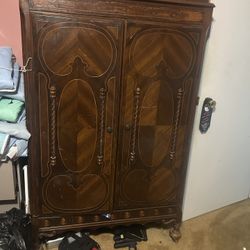 1(contact info removed)s Bedroom “Waterfall” Furn. Armoire Closet, Mirror Vanity &  Dresser