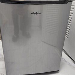 Whirlpool 2.7 Cu mini fridge