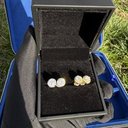 Halo VVS1 Moissanite earrings 5MM 1ct each ear pass tester!