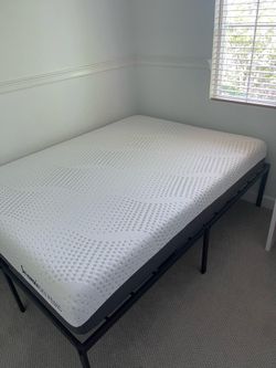 Queen Memory Foam Mattress + Metal Platform Bed Frame