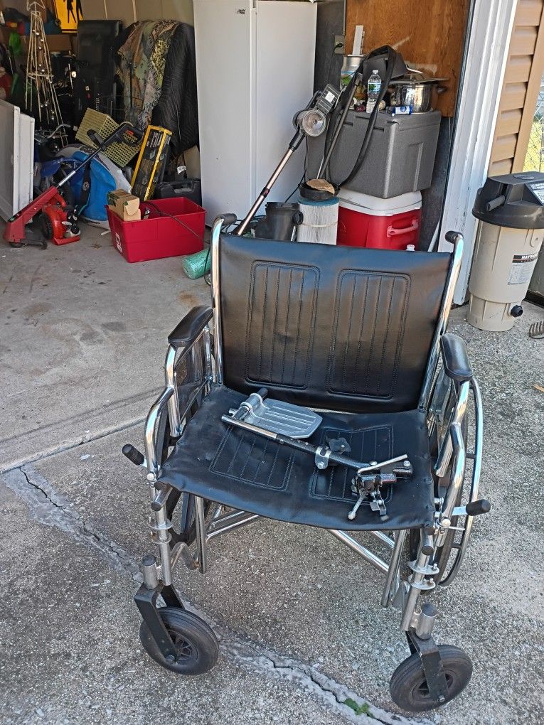 Wheelchair Wide Seat Heavy Duty It's Missing One Leg Rest Ask Him $180