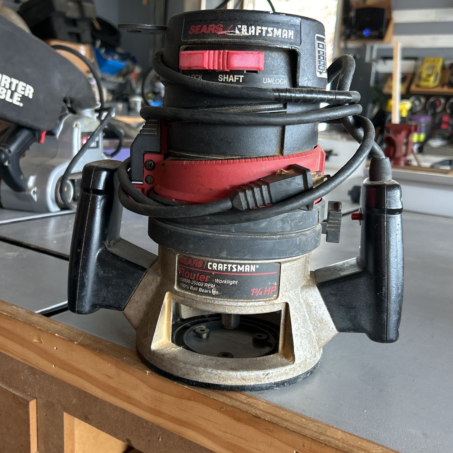 Router 1 3/4 hp.
