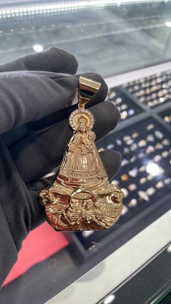 10k yg caridad del cobre pendant
