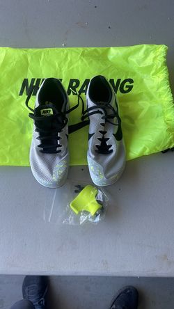 Track shoes