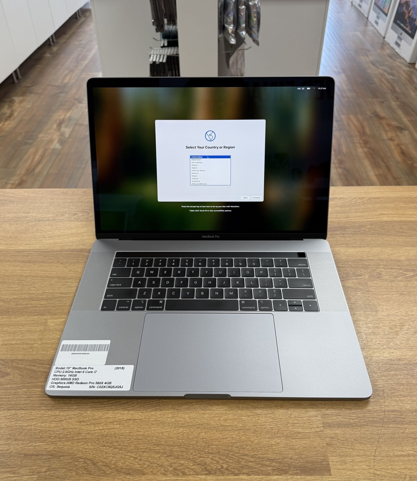 16 Inch MacBook Pro Touchbar*500GB SSD*16GB RAM*2.6Ghz Intel 6